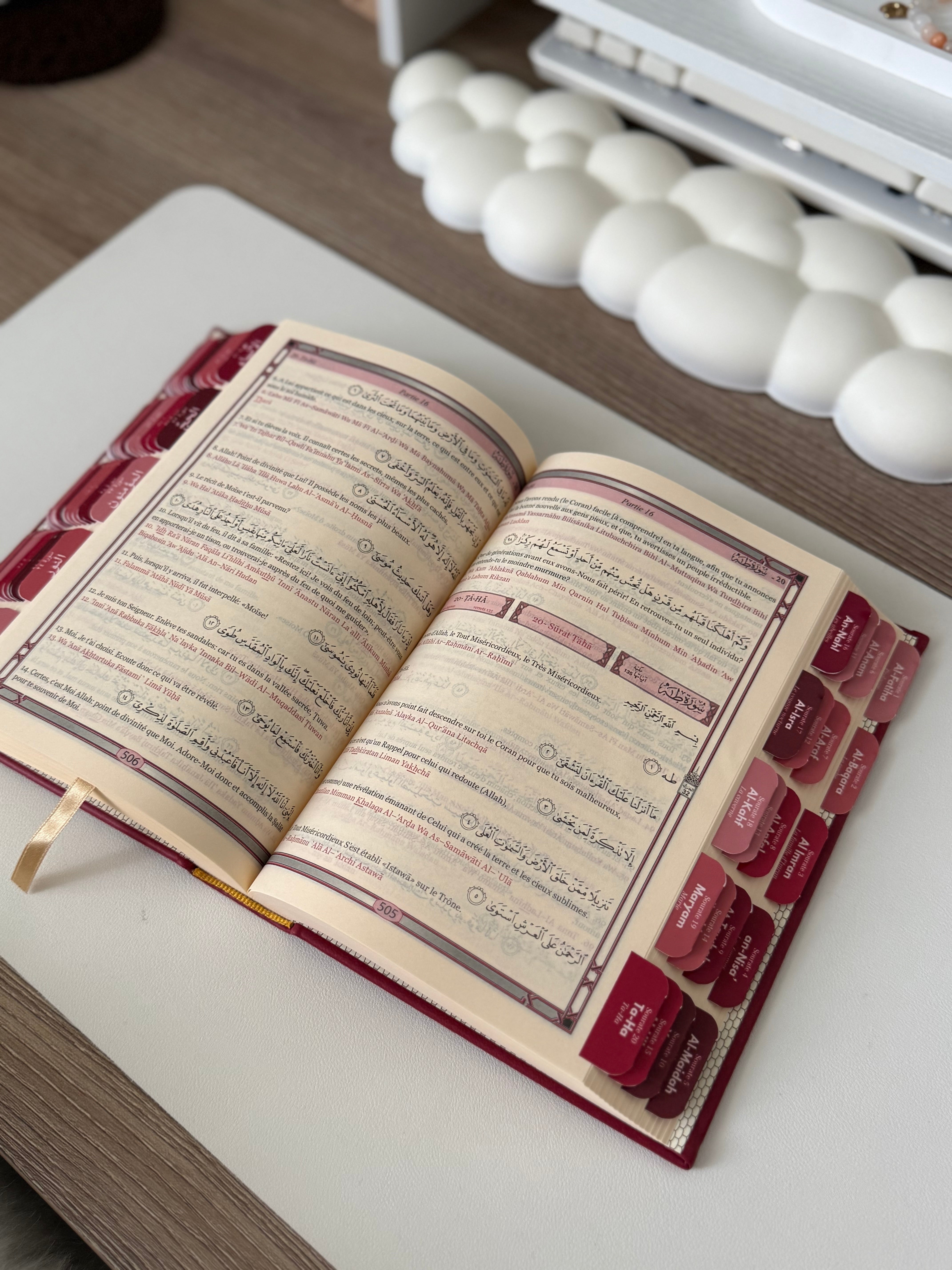 Qur'an with Persian plum tabs