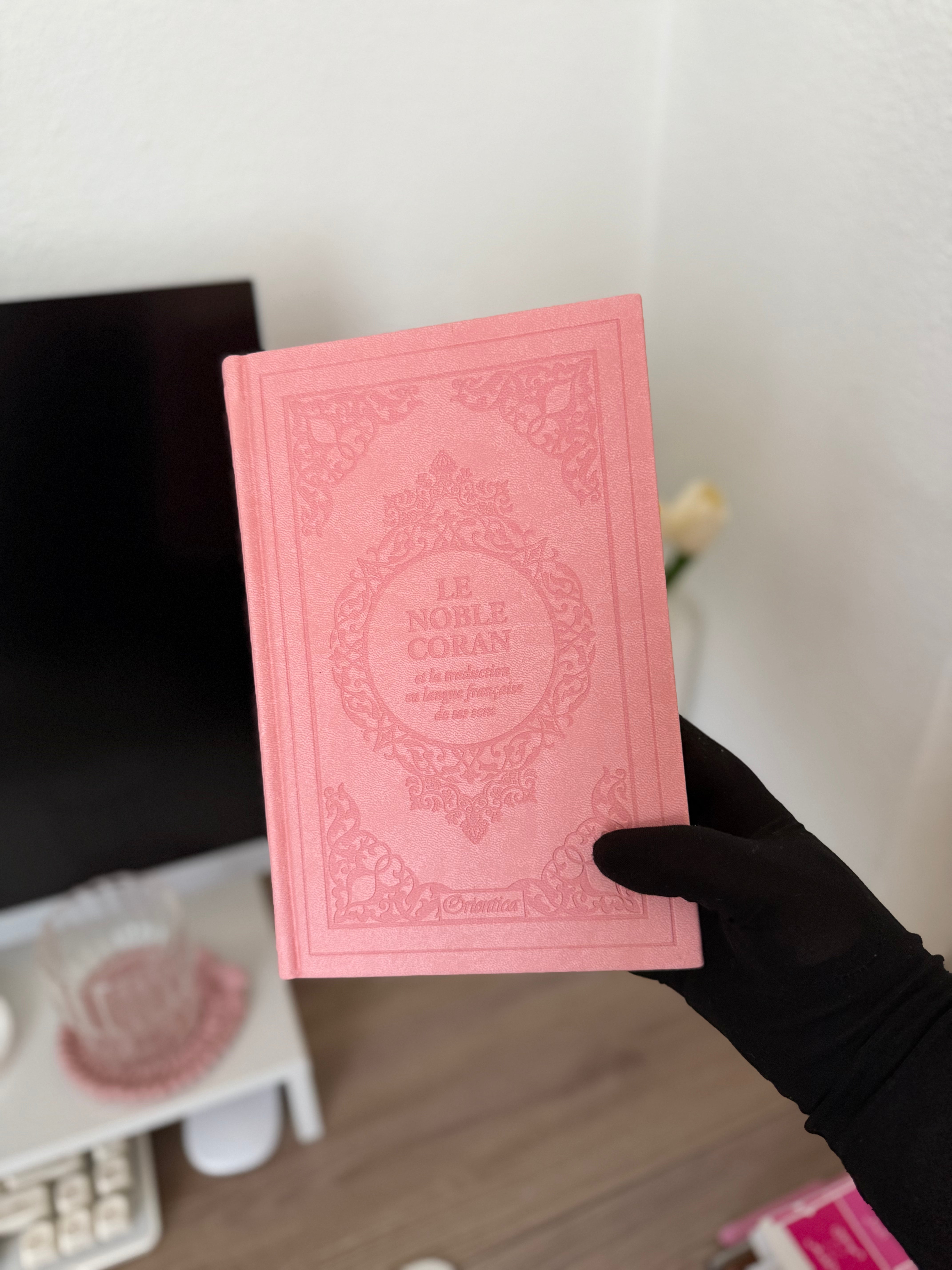 Le Noble Coran et la traduction en langue française de ses sens bilingue français-arabe avec index - Edition de luxe couverture cartonnée en cuir rose clair