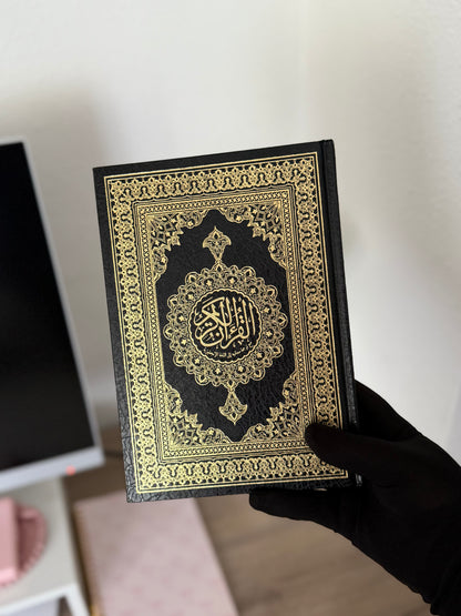 The Holy Qur'an With English Translation black